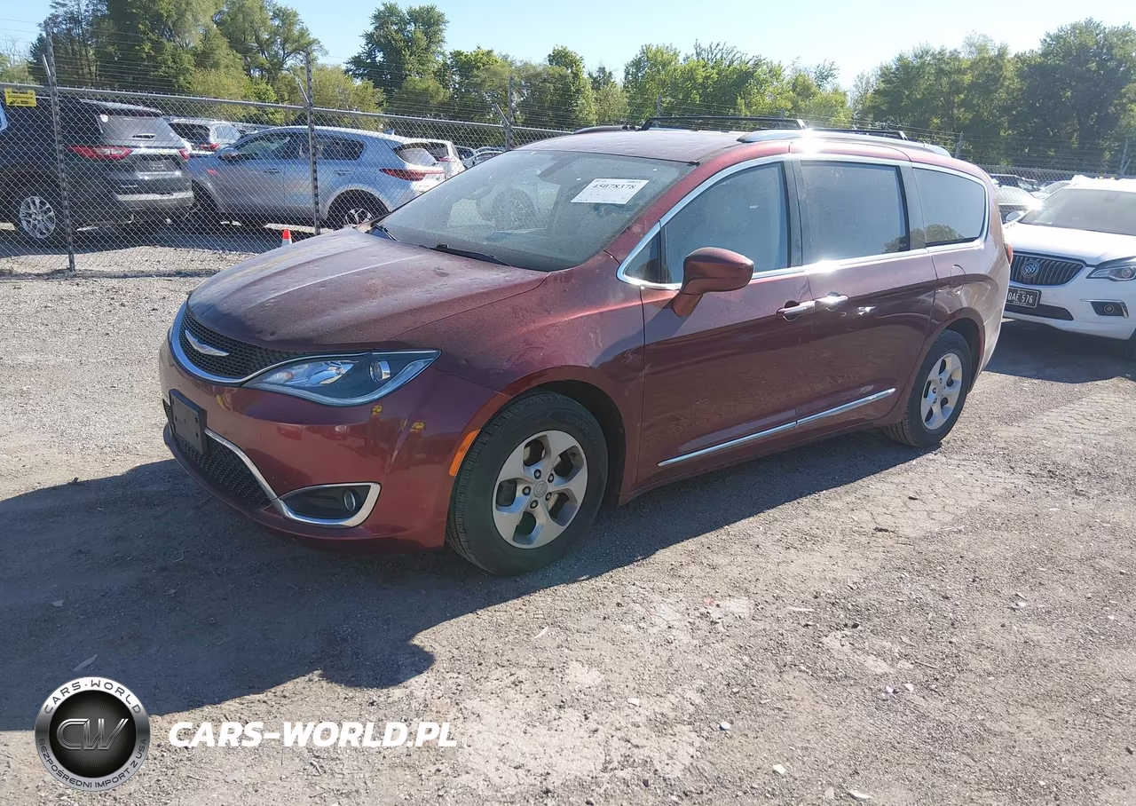 2017 Chrysler Pacifica Touring-L Plus VIN:2C4RC1EG8HR810987 - 2