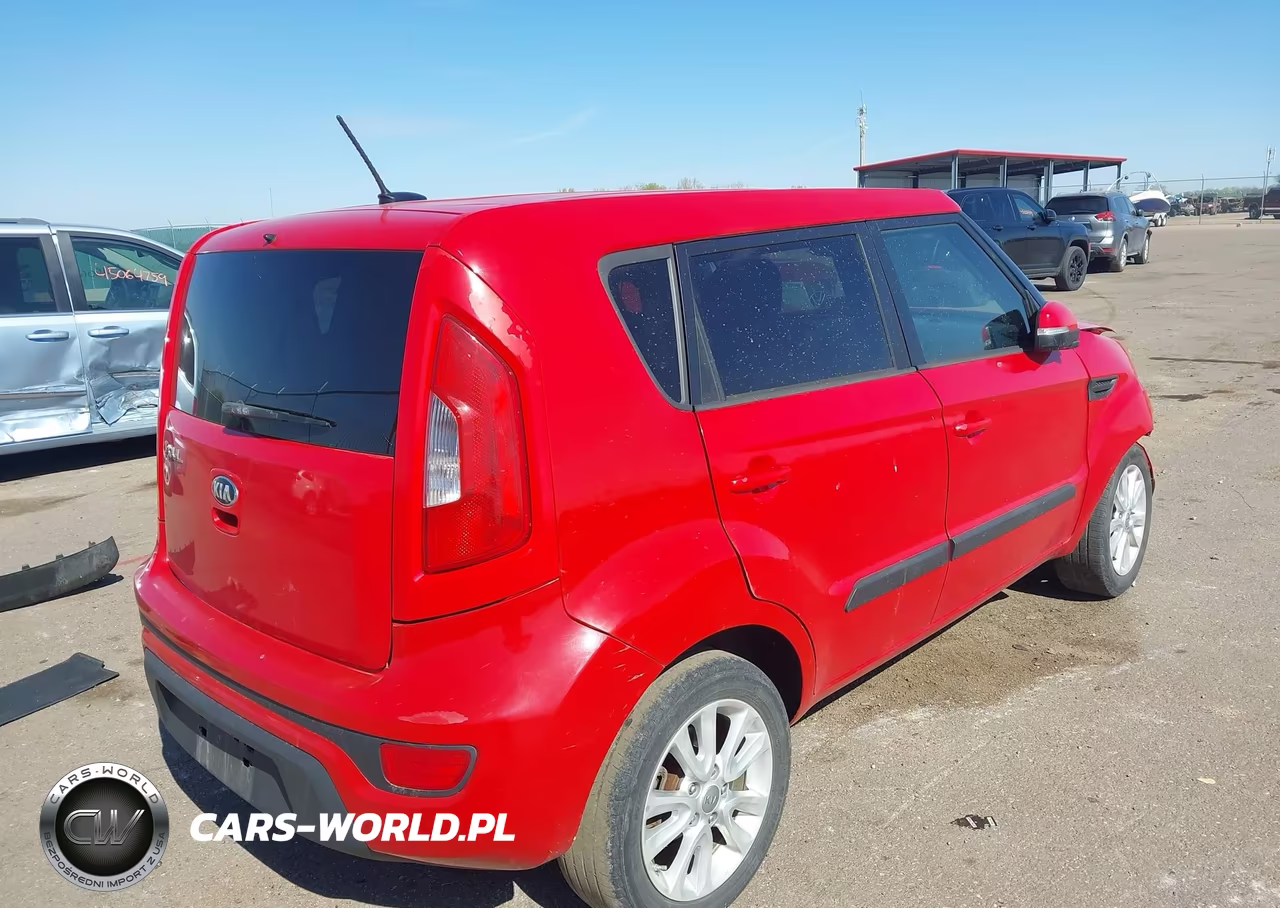 2013 Kia Soul + VIN:KNDJT2A66D7627762 - 4