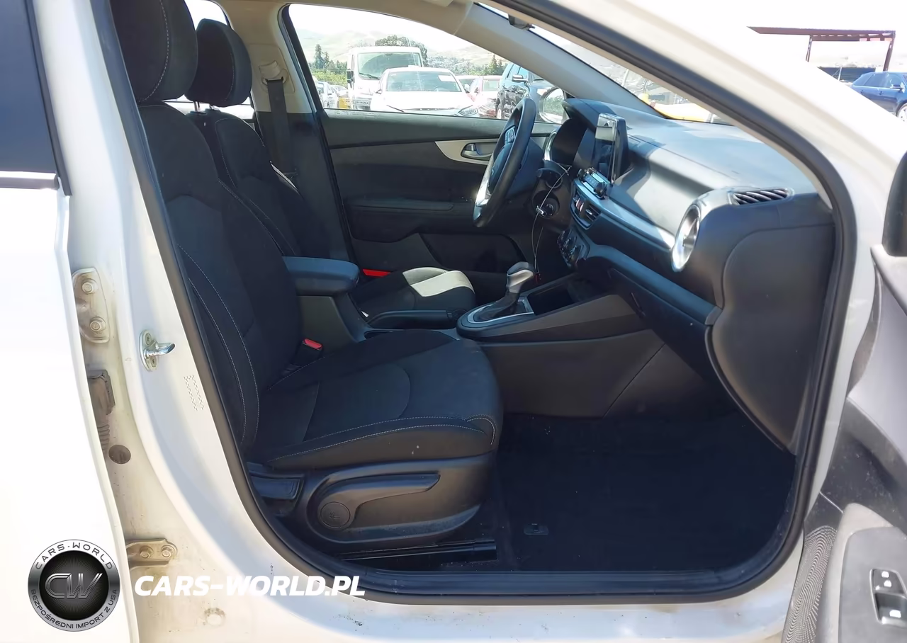 2023 Kia Forte Lxs VIN:3KPF24AD7PE544347 - 5