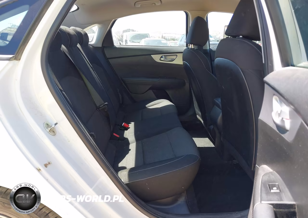 2023 Kia Forte Lxs VIN:3KPF24AD7PE544347 - 8