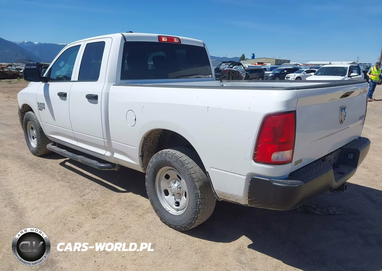 2019 Ram 1500 Classic Tradesman 4X4 6'4 Box VIN:1C6RR7FG7KS636066 - 3