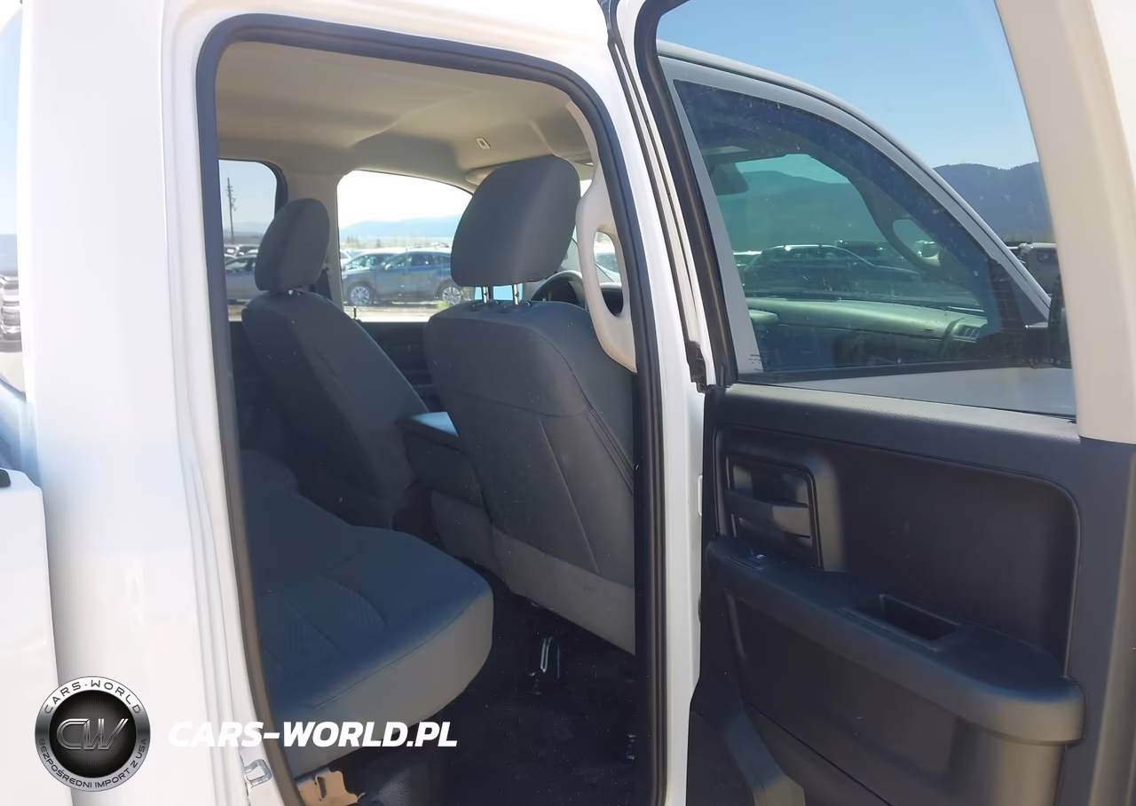 2019 Ram 1500 Classic Tradesman 4X4 6'4 Box VIN:1C6RR7FG7KS636066 - 8