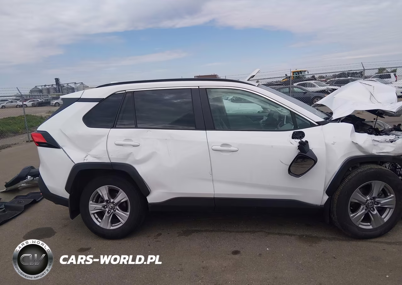 2023 Toyota Rav4 Xle VIN:2T3P1RFV3PC341340 - 13