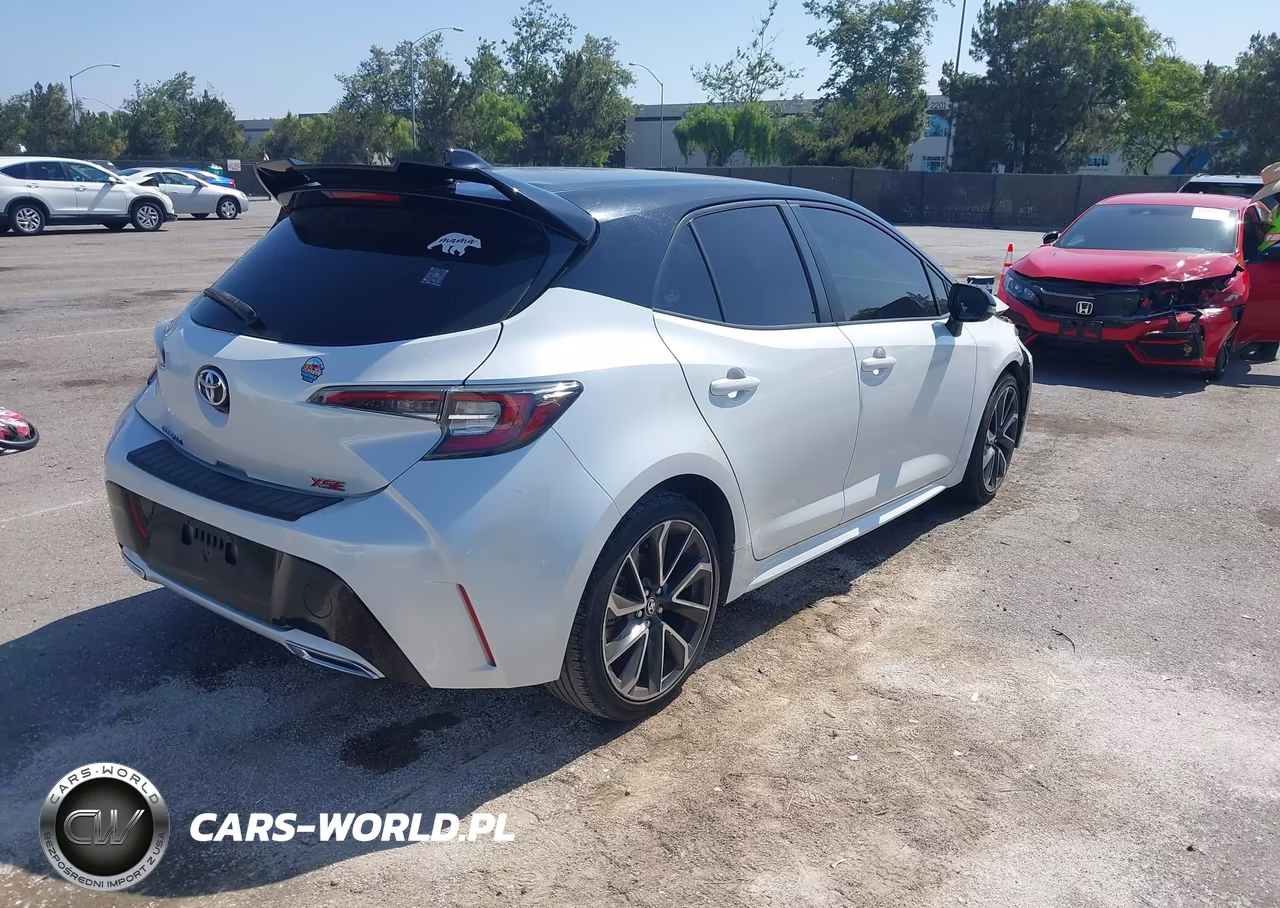 2022 Toyota Corolla Xse VIN:JTNC4MBE2N3174980 - 4