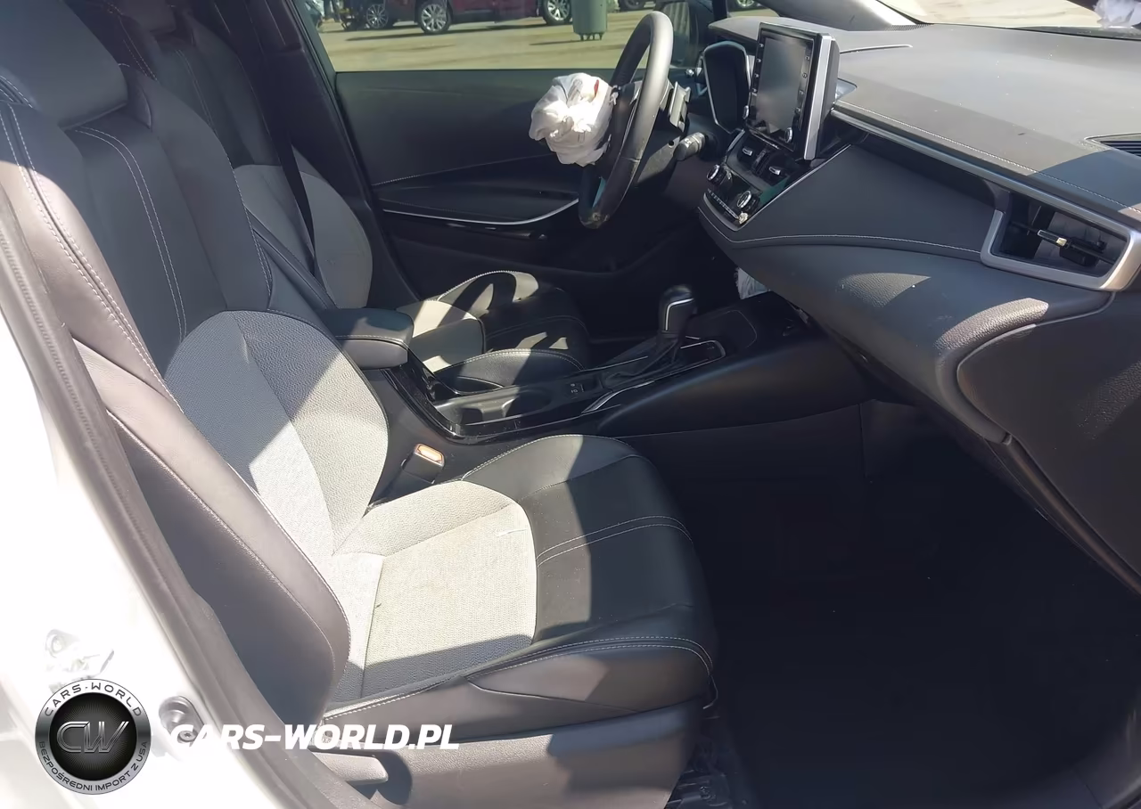 2022 Toyota Corolla Xse VIN:JTNC4MBE2N3174980 - 5