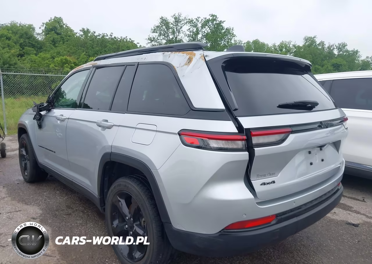 2022 Jeep Grand Cherokee Altitude 4X4 VIN:1C4RJHAGXN8598783 - 3