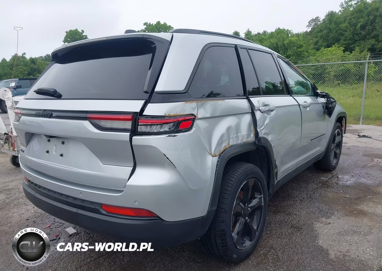 2022 Jeep Grand Cherokee Altitude 4X4 VIN:1C4RJHAGXN8598783 - 4