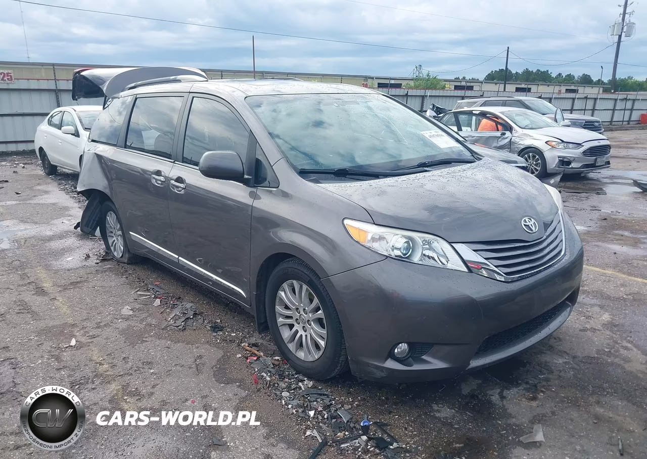 2016 Toyota Sienna Xle Premium 8 Passenger