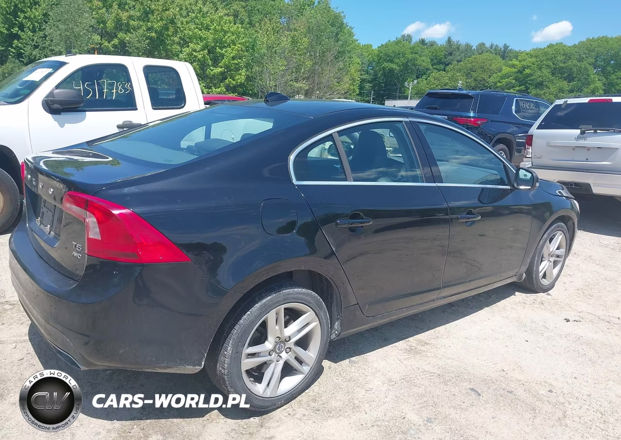 2015 Volvo S60 T5 Premier Plus VIN:YV1612TC8F2307383 - 4