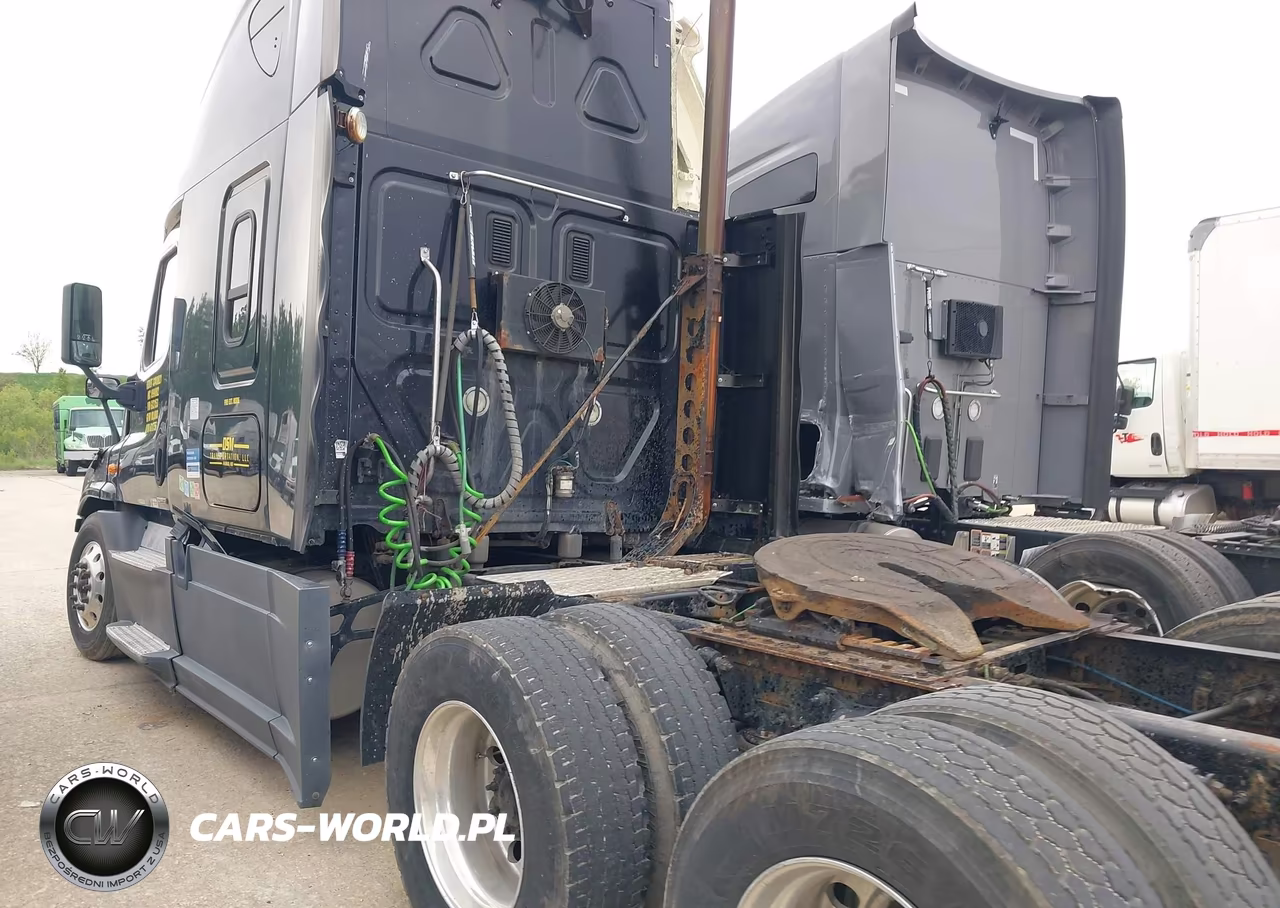 2016 Freightliner Cascadia 125 VIN:3AKJGLD51GSGX3153 - 17
