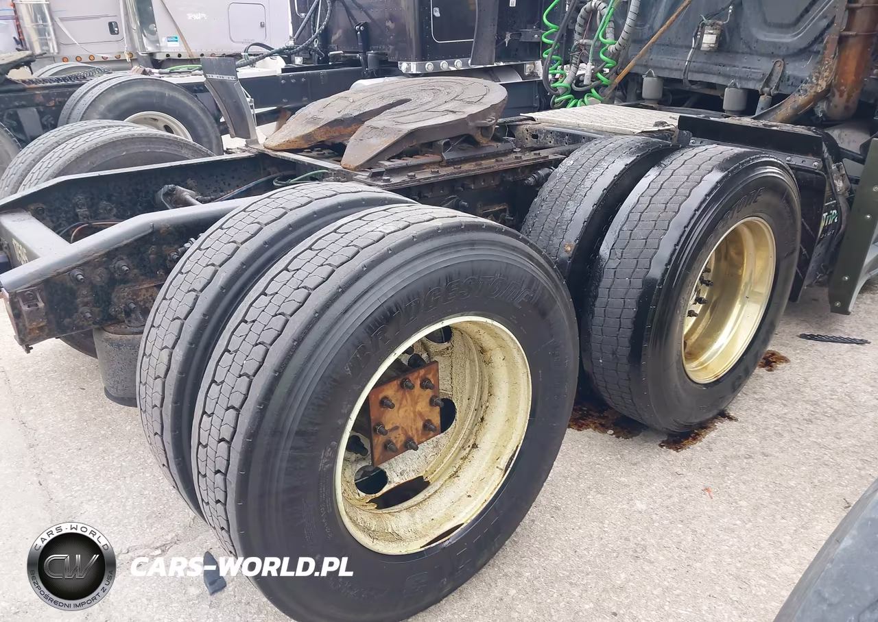 2016 Freightliner Cascadia 125 VIN:3AKJGLD51GSGX3153 - 21