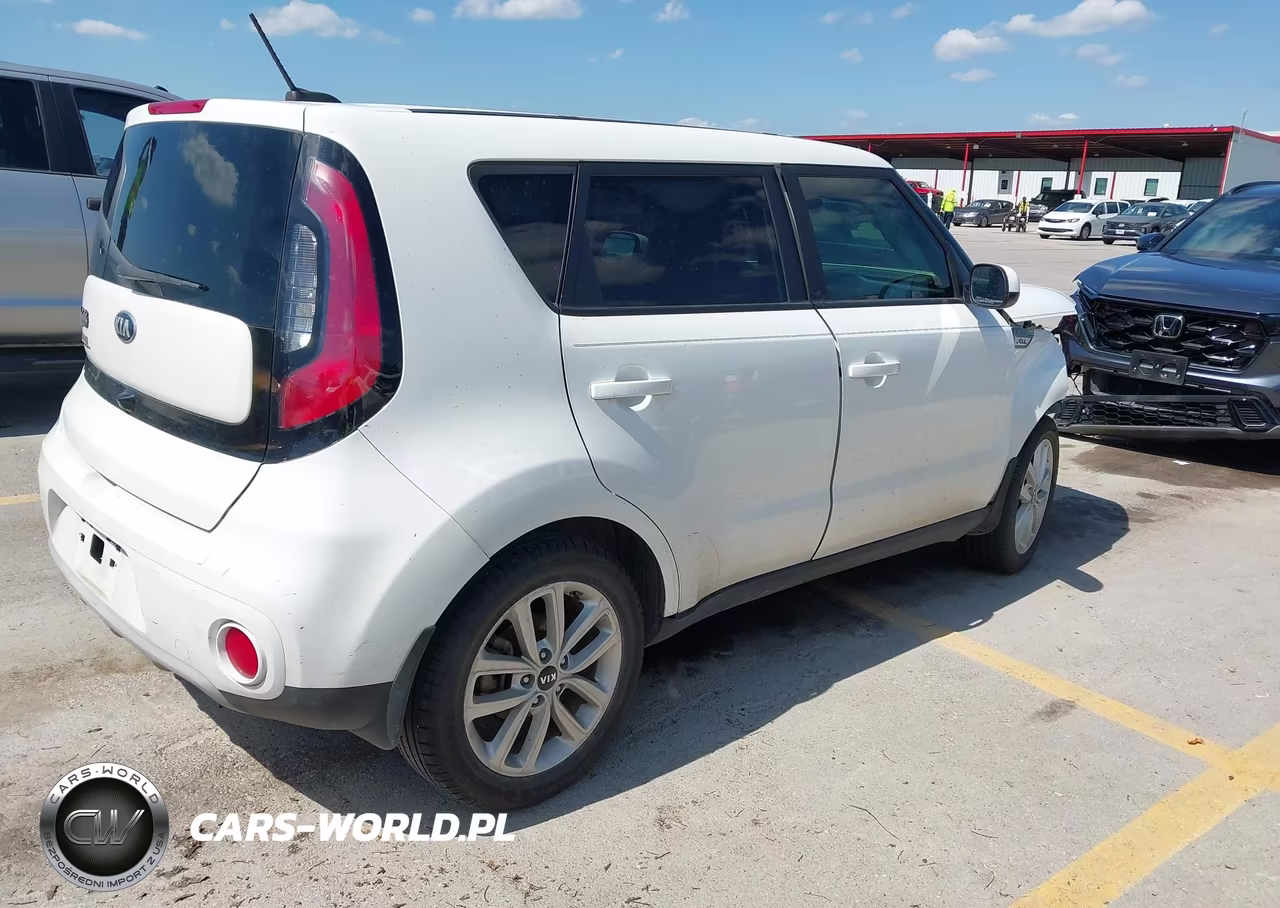 2019 Kia Soul + VIN:KNDJP3A57K7675060 - 4
