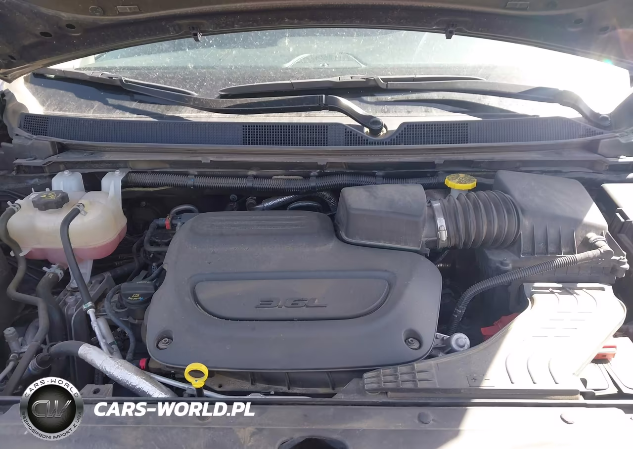 2019 Chrysler Pacifica Touring Plus VIN:2C4RC1FG0KR616900 - 10
