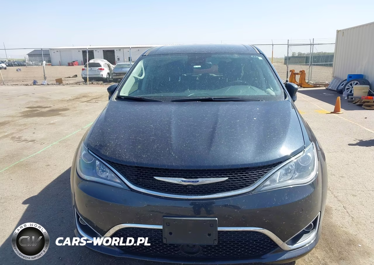 2019 Chrysler Pacifica Touring Plus VIN:2C4RC1FG0KR616900 - 6