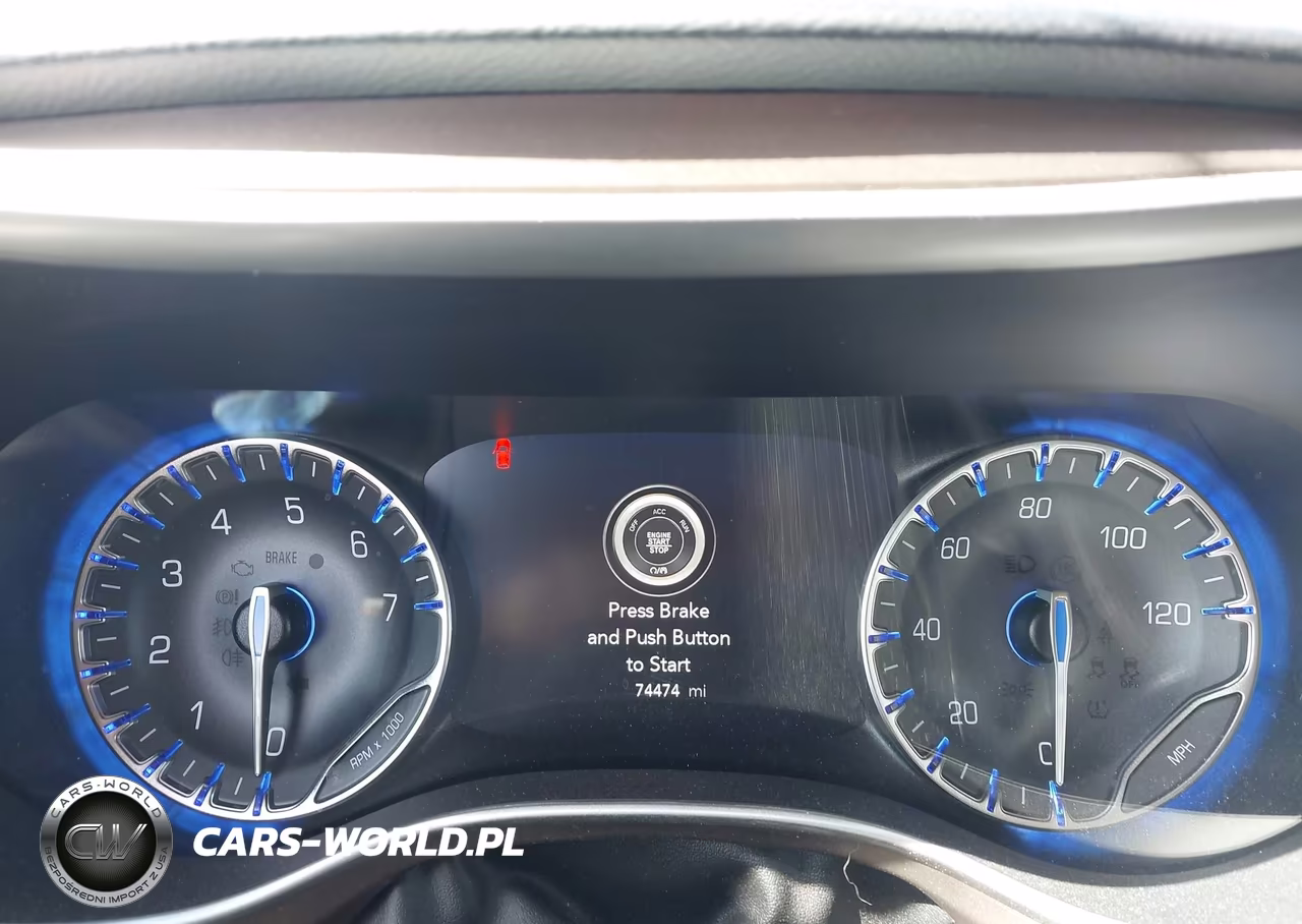 2019 Chrysler Pacifica Touring Plus VIN:2C4RC1FG0KR616900 - 7