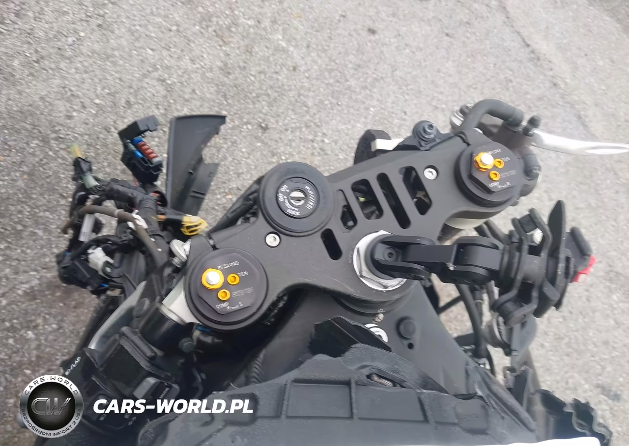 2021 Yamaha Yzfr1 VIN:JYARN66E6MA001468 - 7