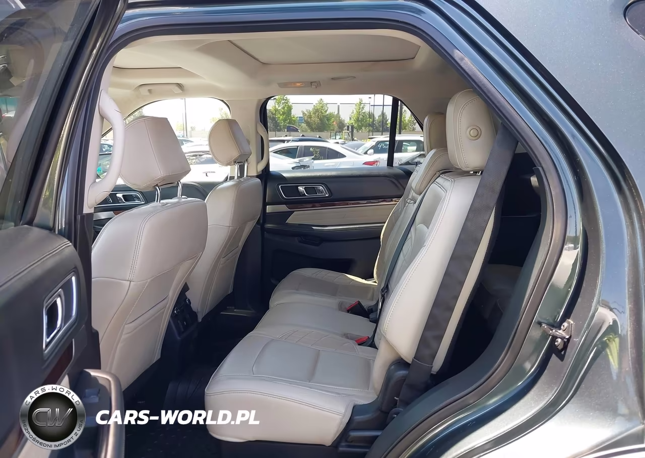 2016 Ford Explorer Platinum VIN:1FM5K8HT7GGD28848 - 8