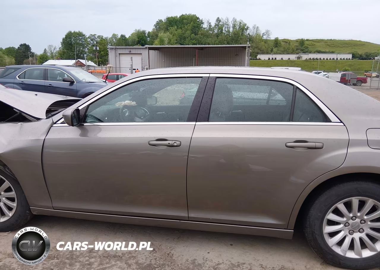 2014 Chrysler 300 VIN:2C3CCAAG8EH228700 - 15