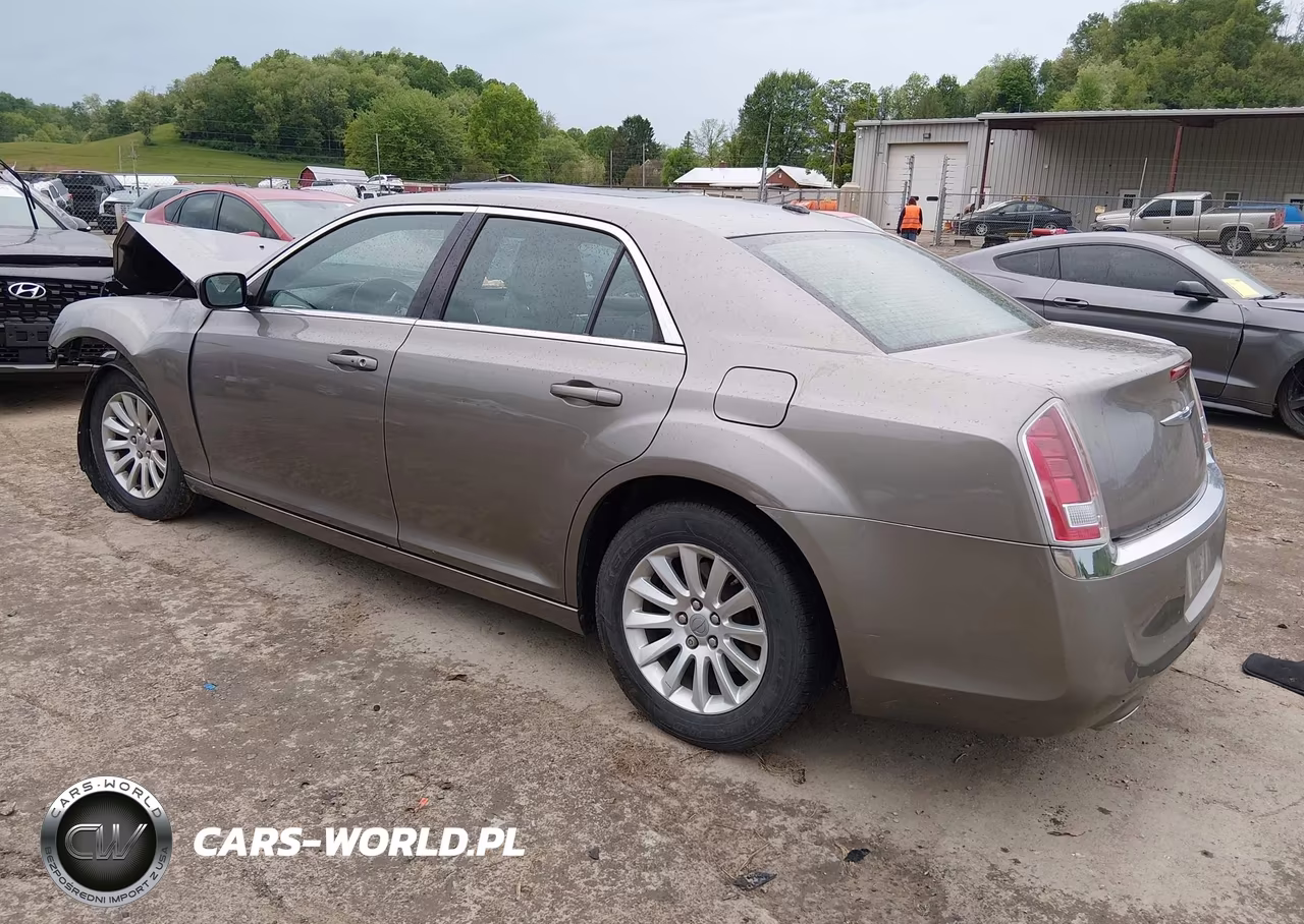 2014 Chrysler 300 VIN:2C3CCAAG8EH228700 - 3