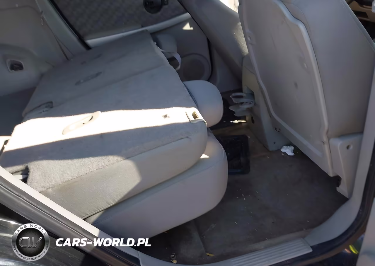 2008 Chevrolet Equinox Ls VIN:2CNDL23F686047889 - 8