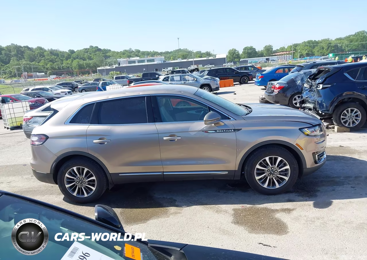 2020 Lincoln Nautilus Standard VIN:2LMPJ6J93LBL09363 - 13
