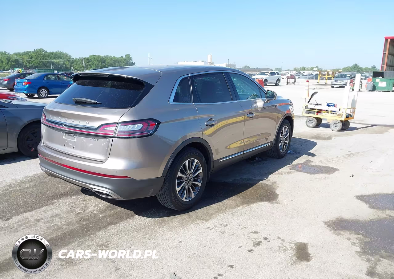 2020 Lincoln Nautilus Standard VIN:2LMPJ6J93LBL09363 - 4