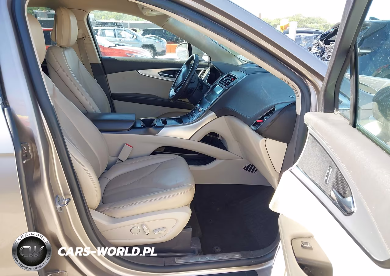 2020 Lincoln Nautilus Standard VIN:2LMPJ6J93LBL09363 - 5