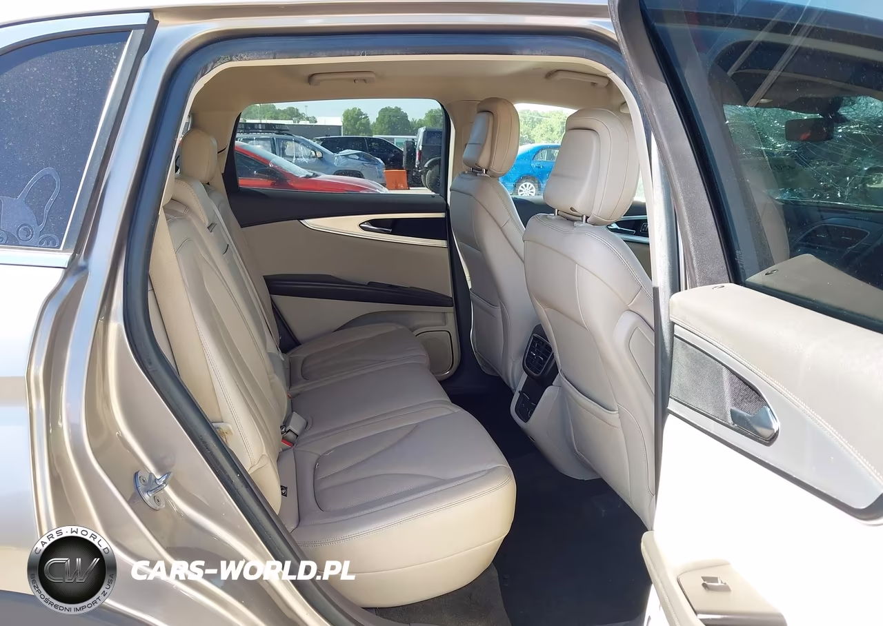 2020 Lincoln Nautilus Standard VIN:2LMPJ6J93LBL09363 - 8