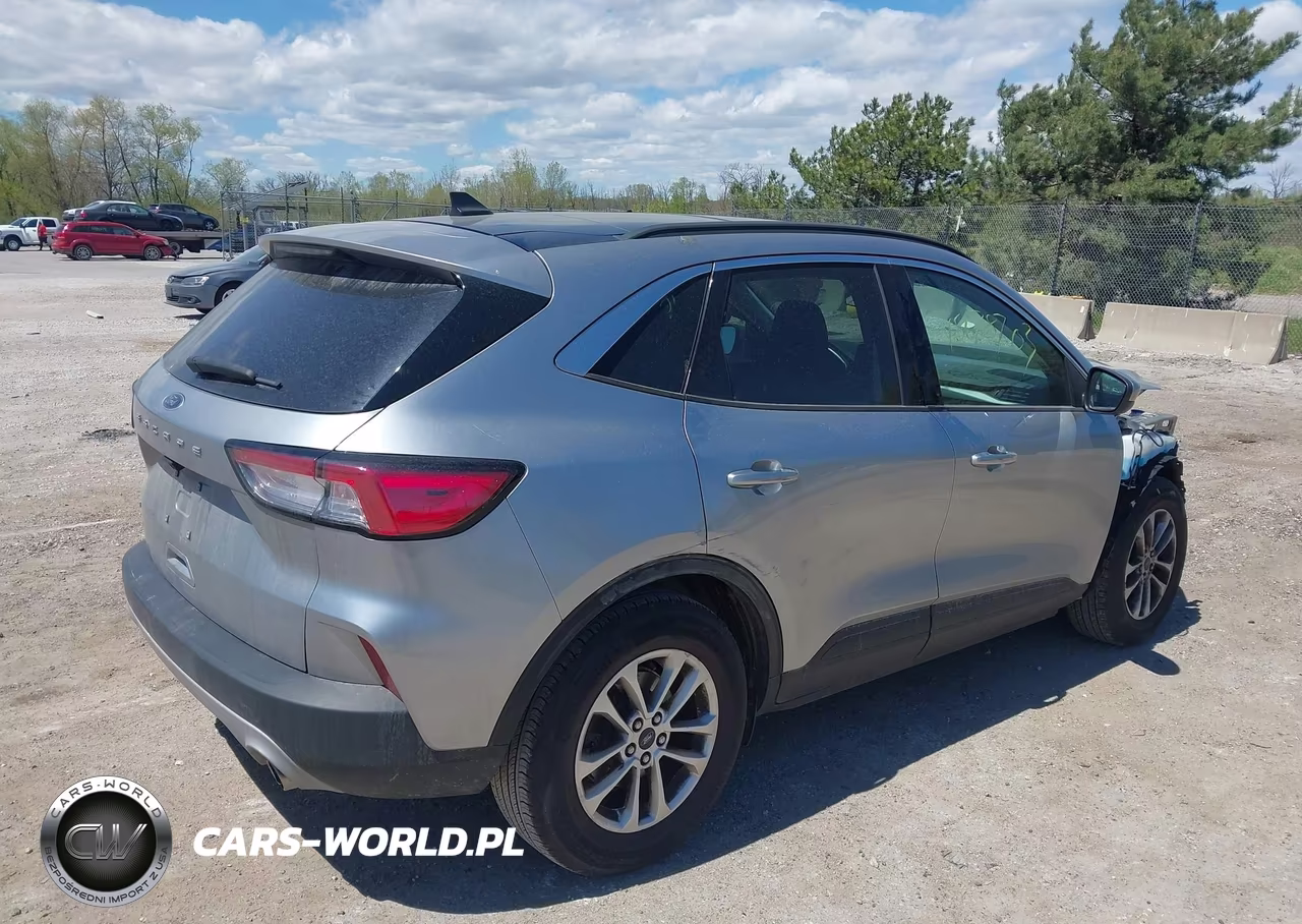 2021 Ford Escape Se VIN:1FMCU0G61MUA47401 - 4