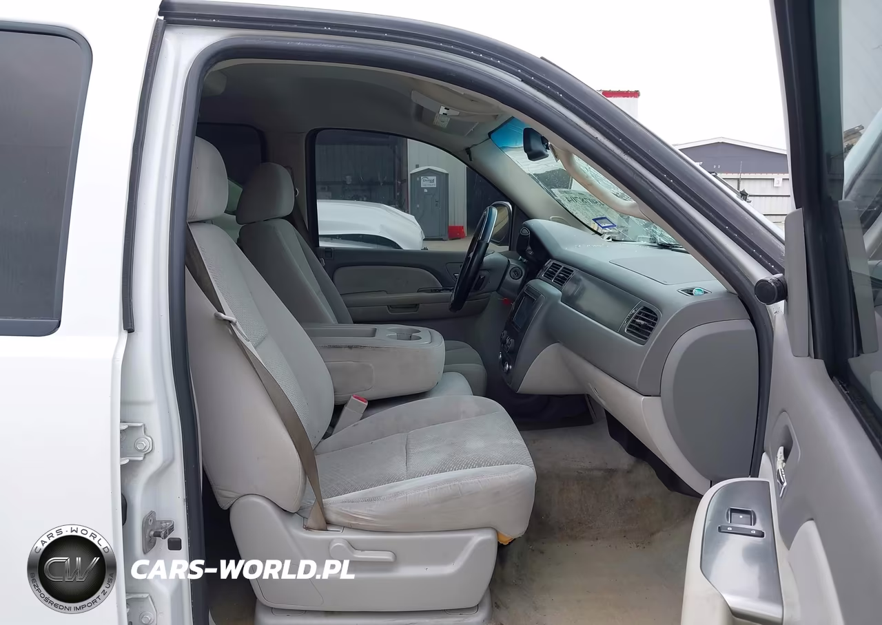 2007 Chevrolet Tahoe Ls VIN:1GNFC13C47R323266 - 5