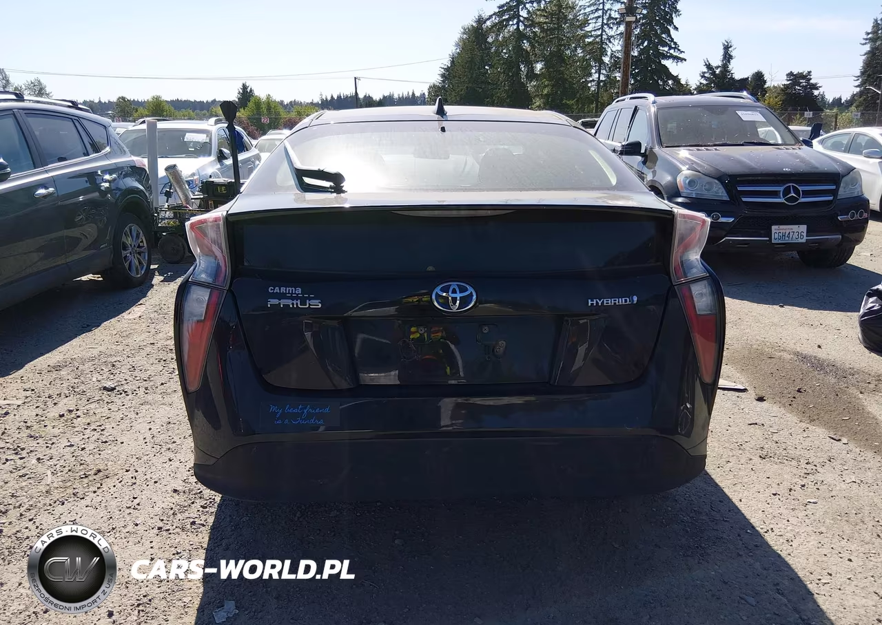 2016 Toyota Prius Three Touring VIN:JTDKARFU9G3002665 - 17