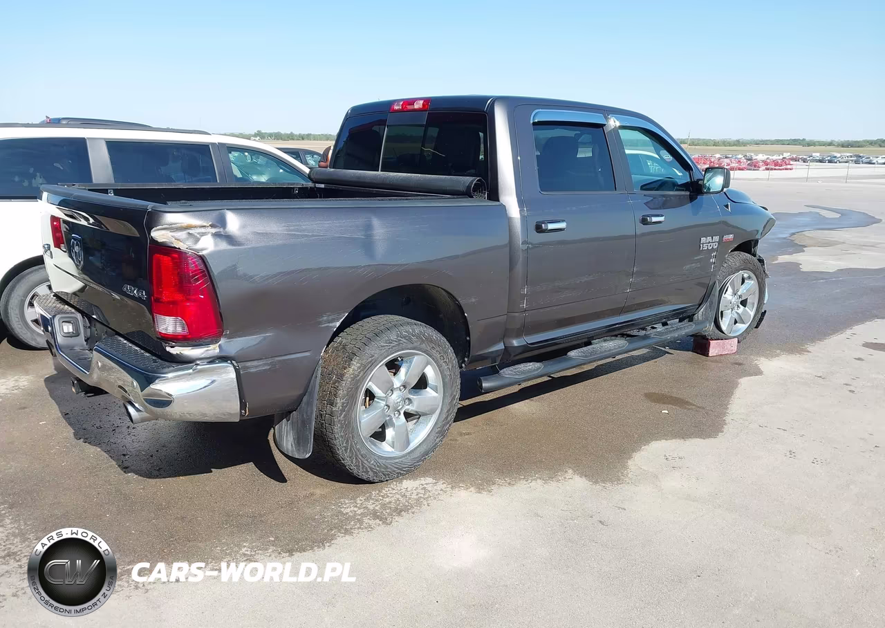 2016 Ram 1500 Big Horn VIN:3C6RR7LTXGG276372 - 4