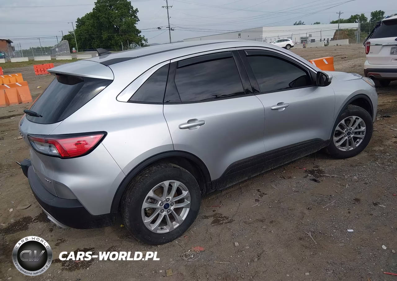 2020 Ford Escape Se VIN:1FMCU9G64LUC72639 - 4