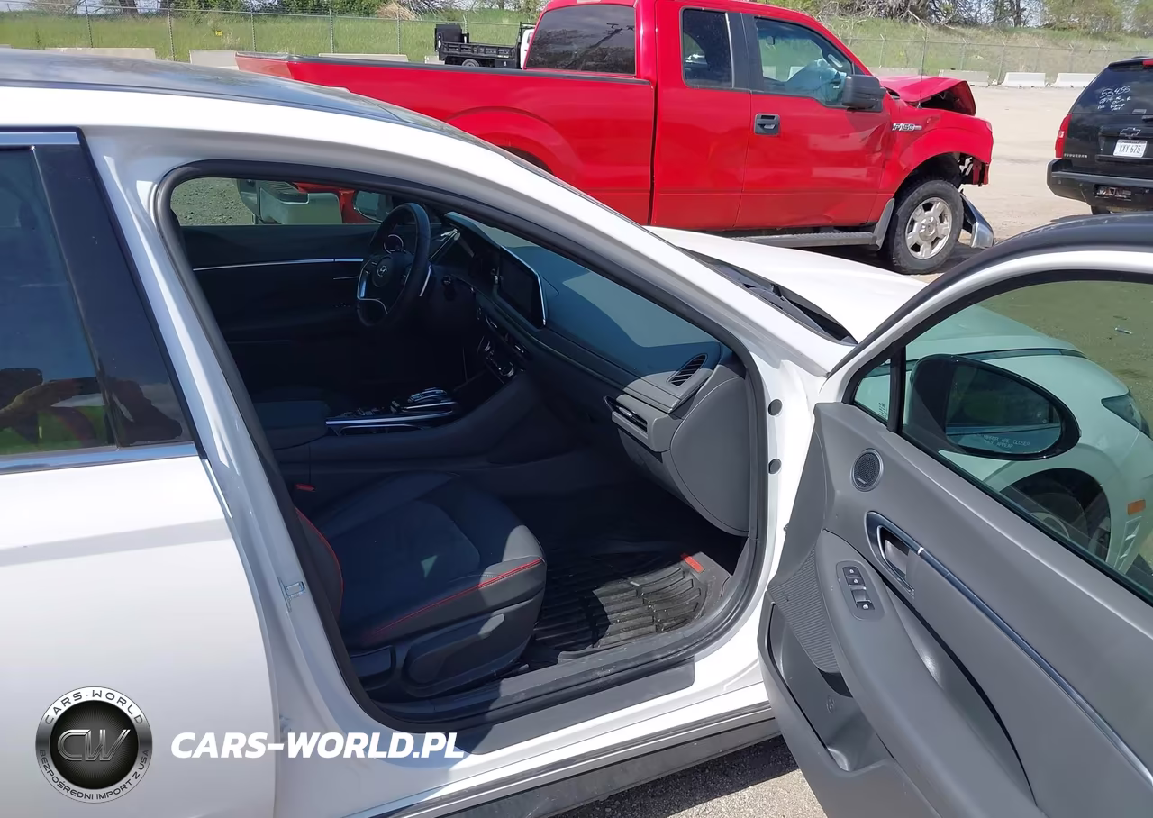 2022 Hyundai Sonata Sel Plus VIN:KMHL44J22NA235859 - 5