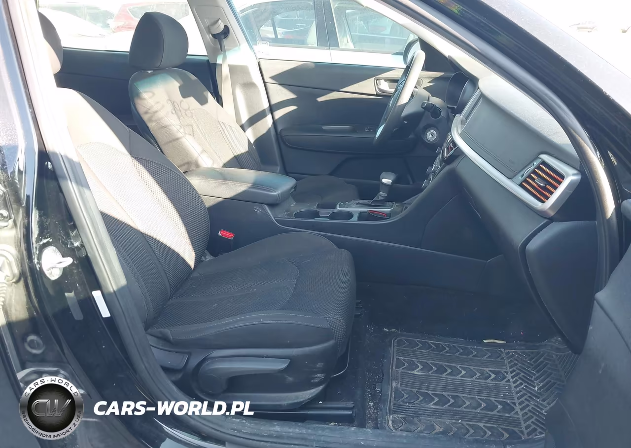 2019 Kia Optima Lx VIN:5XXGT4L35KG276307 - 5