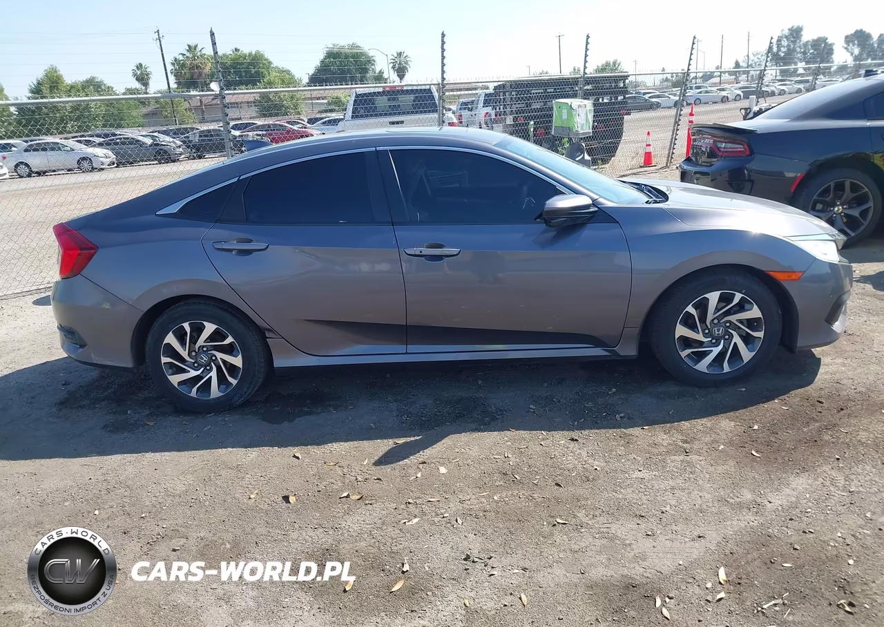 2018 Honda Civic Ex VIN:2HGFC2F74JH578215 - 13