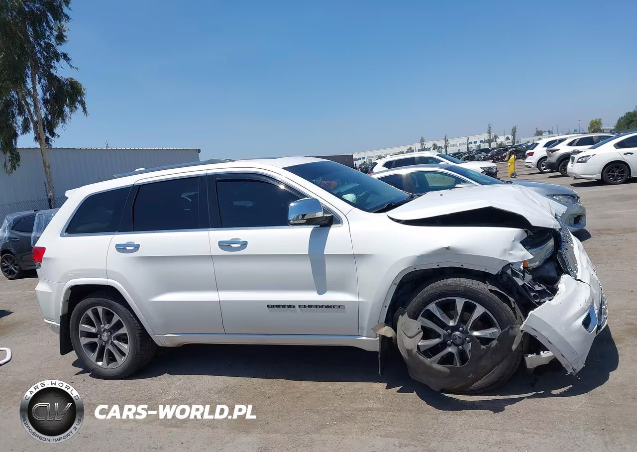 2017 Jeep Grand Cherokee Overland 4X4 VIN:1C4RJFCG4HC790283 - 14