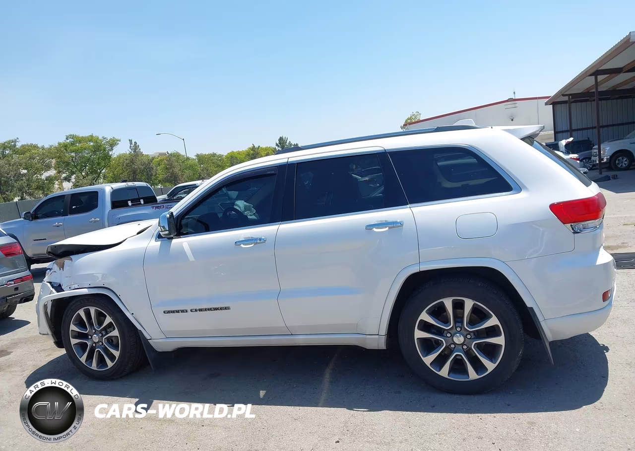 2017 Jeep Grand Cherokee Overland 4X4 VIN:1C4RJFCG4HC790283 - 15