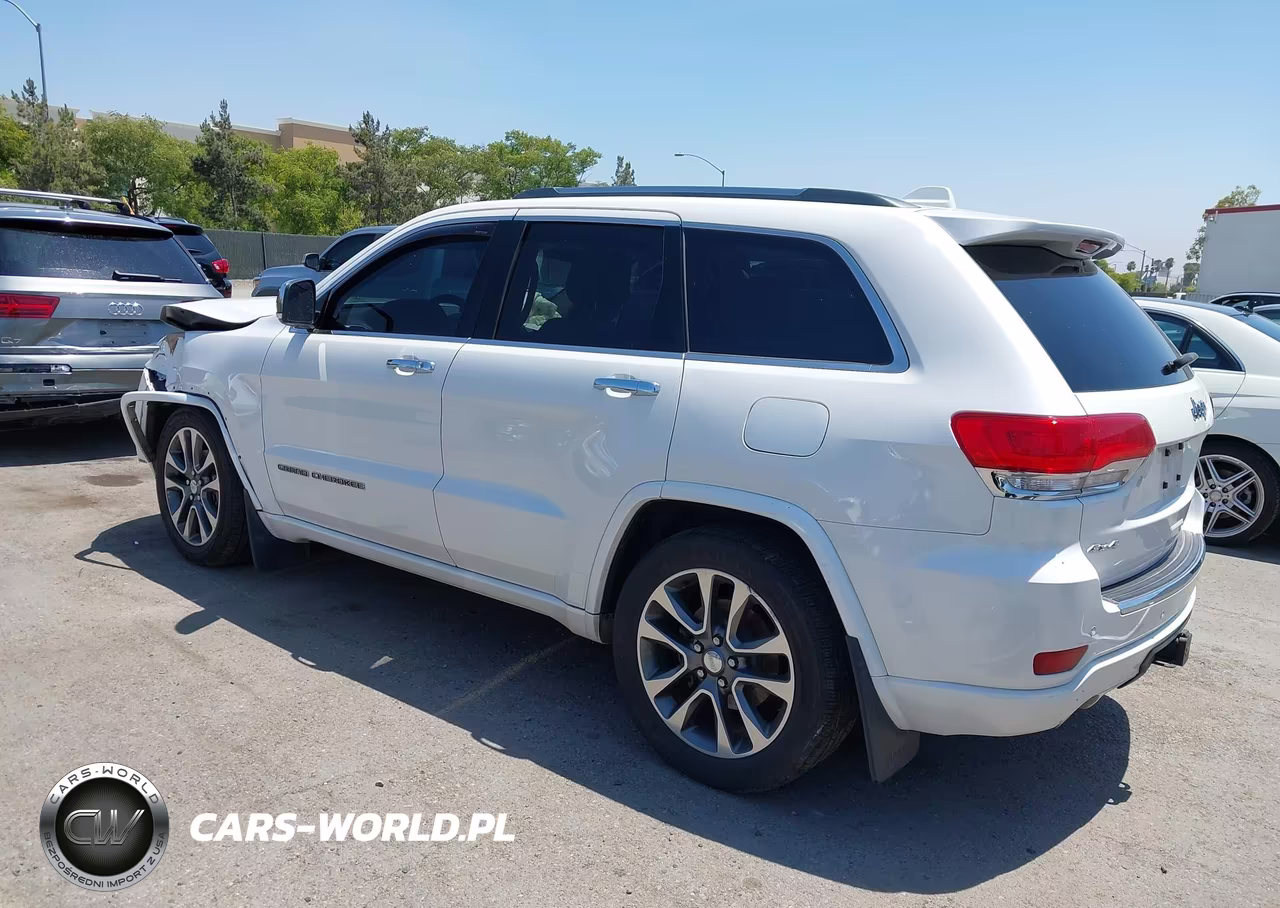 2017 Jeep Grand Cherokee Overland 4X4 VIN:1C4RJFCG4HC790283 - 3