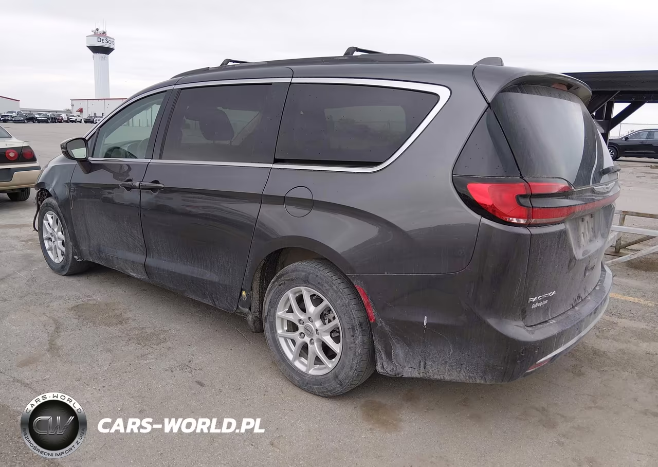 2022 Chrysler Pacifica Touring L VIN:2C4RC1BG9NR122349 - 3