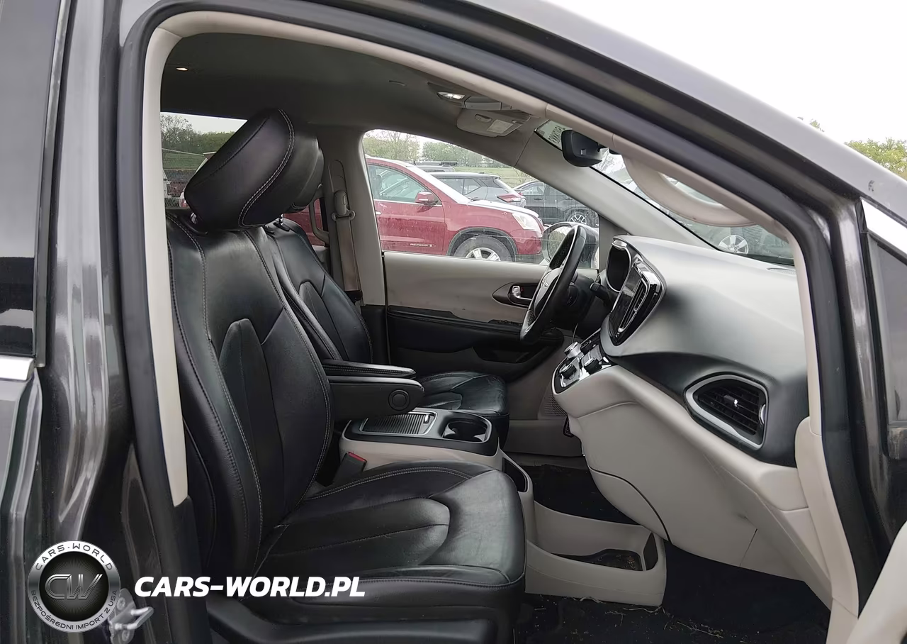 2022 Chrysler Pacifica Touring L VIN:2C4RC1BG9NR122349 - 5
