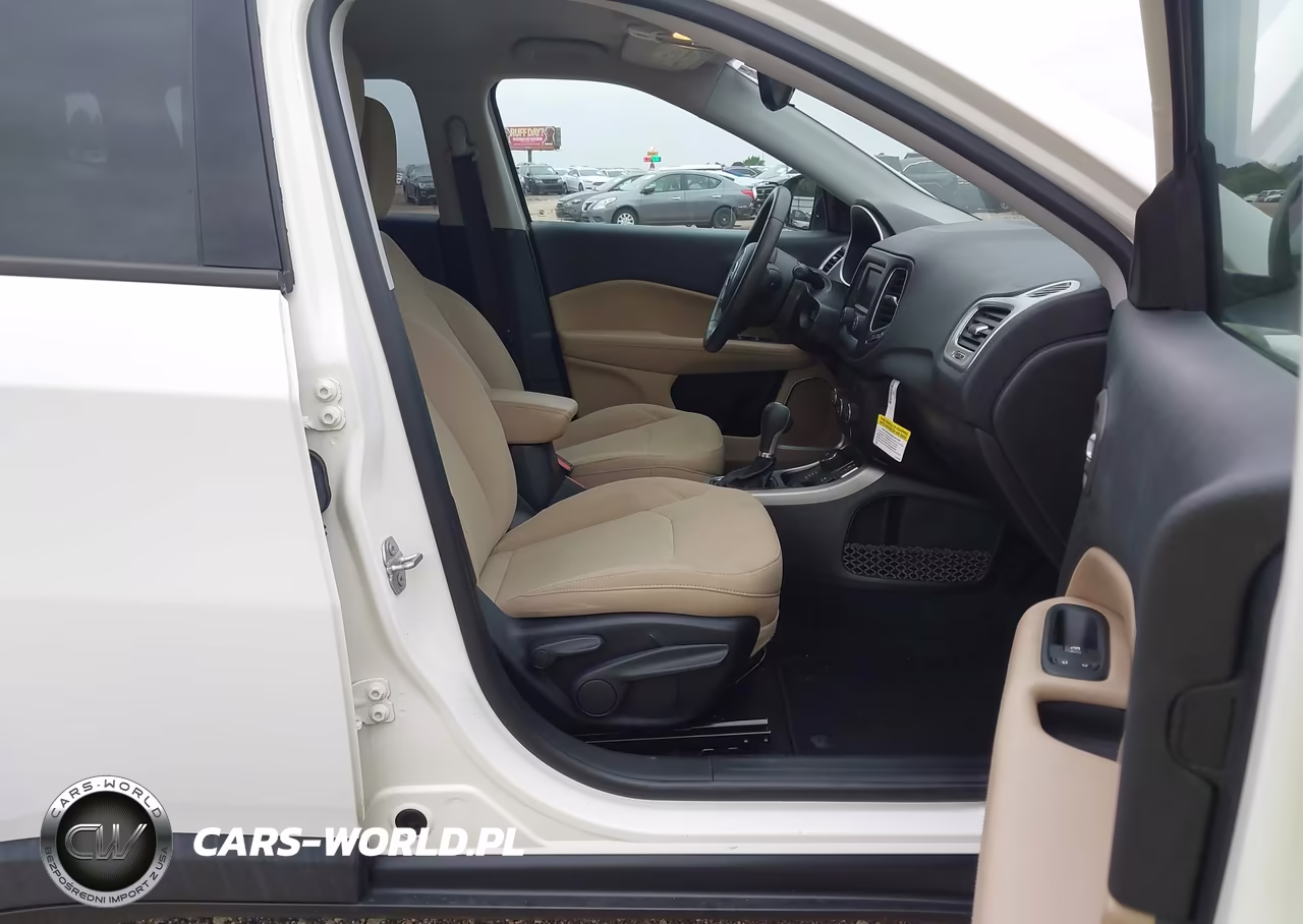 2018 Jeep Compass Sport 4X4 VIN:3C4NJDAB0JT392282 - 5