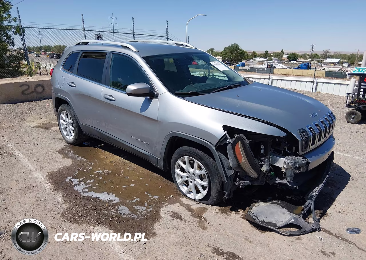 2016 Jeep Cherokee Latitude – zdjęcie 1 z 17