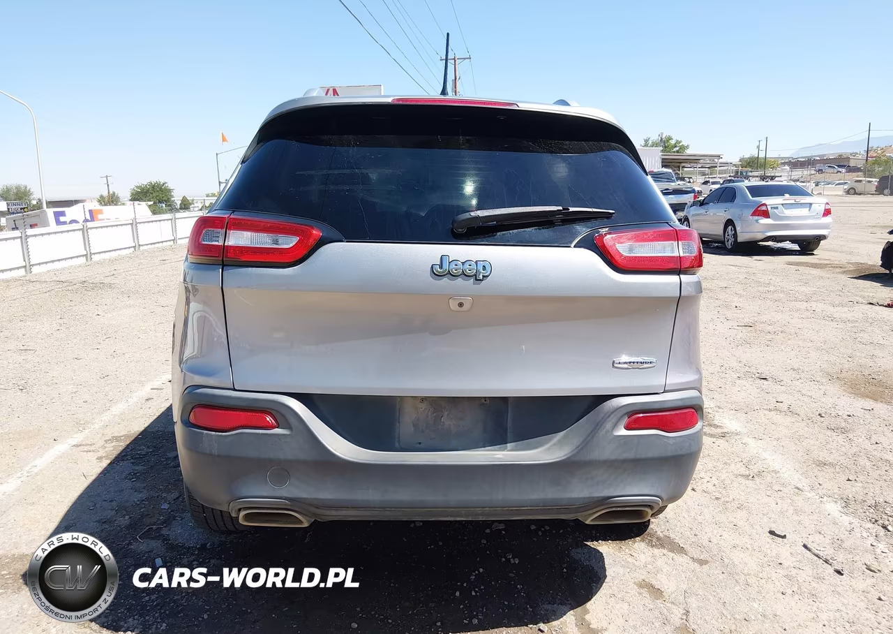 2016 Jeep Cherokee Latitude VIN:1C4PJLCS0GW287969 - 17
