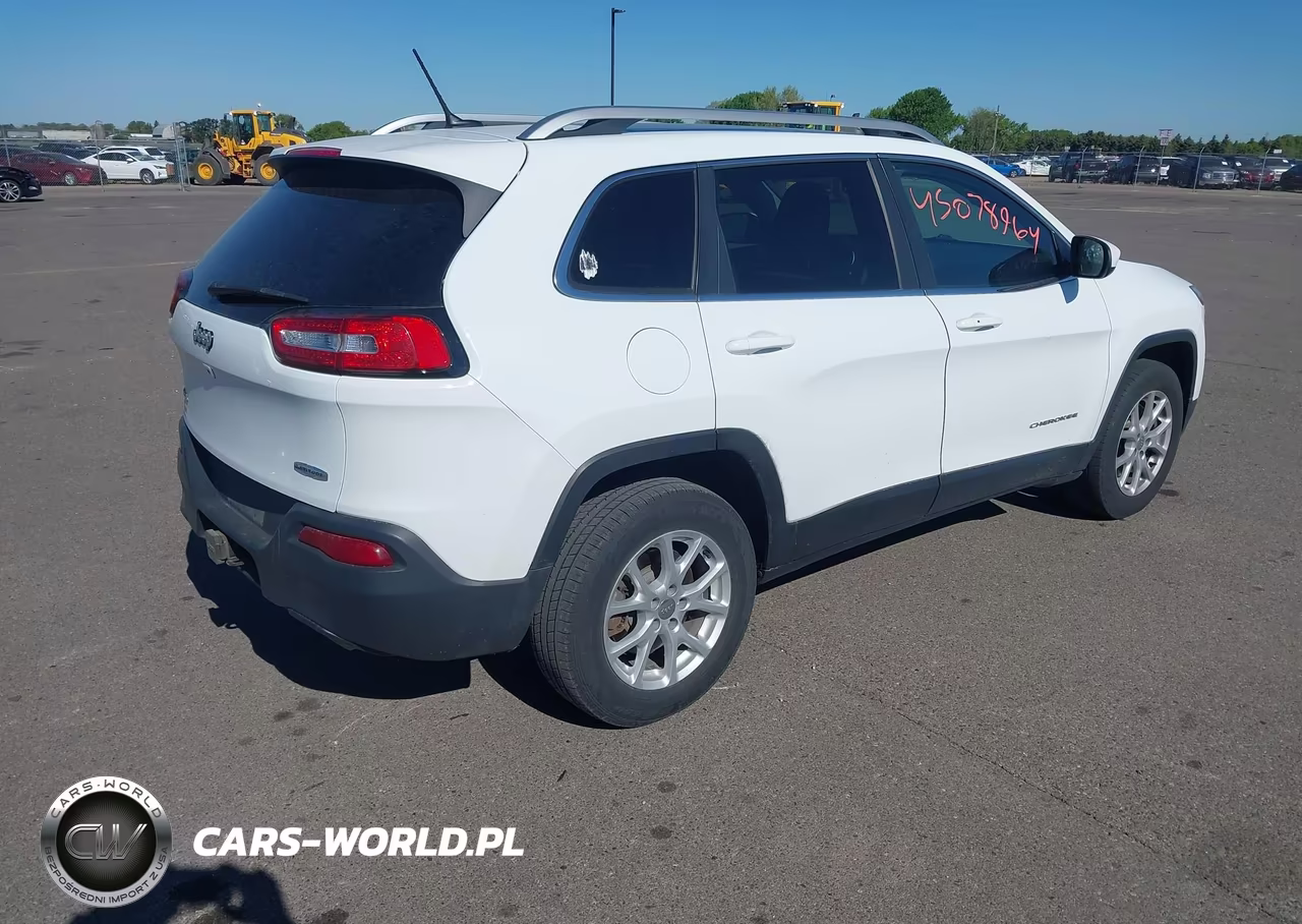 2014 Jeep Cherokee Latitude VIN:1C4PJMCS8EW177481 - 4