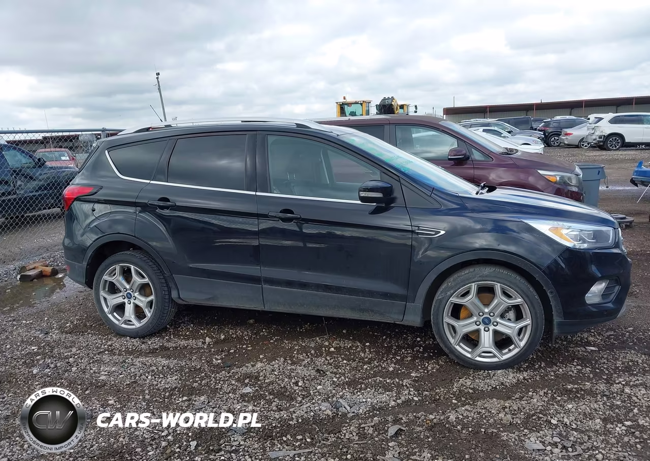 2019 Ford Escape Titanium VIN:1FMCU0J95KUA18113 - 13