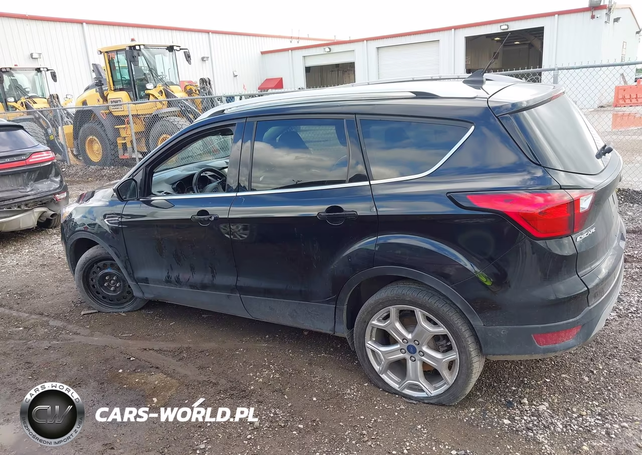 2019 Ford Escape Titanium VIN:1FMCU0J95KUA18113 - 14