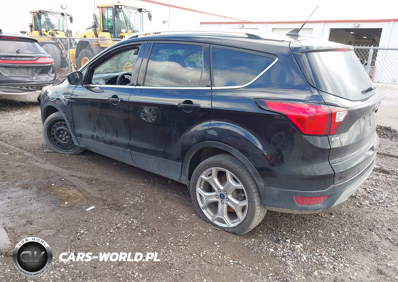 2019 Ford Escape Titanium VIN:1FMCU0J95KUA18113 - 3