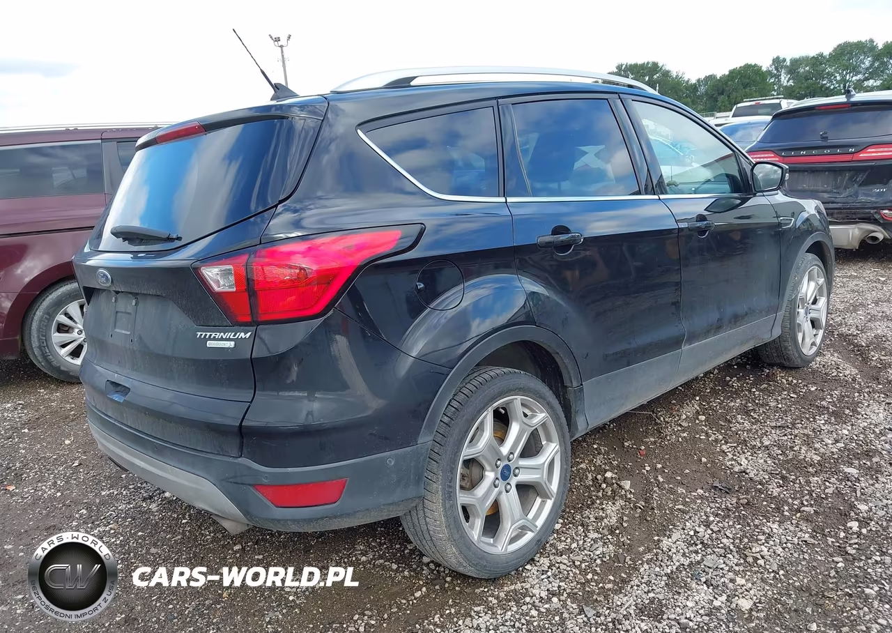 2019 Ford Escape Titanium VIN:1FMCU0J95KUA18113 - 4