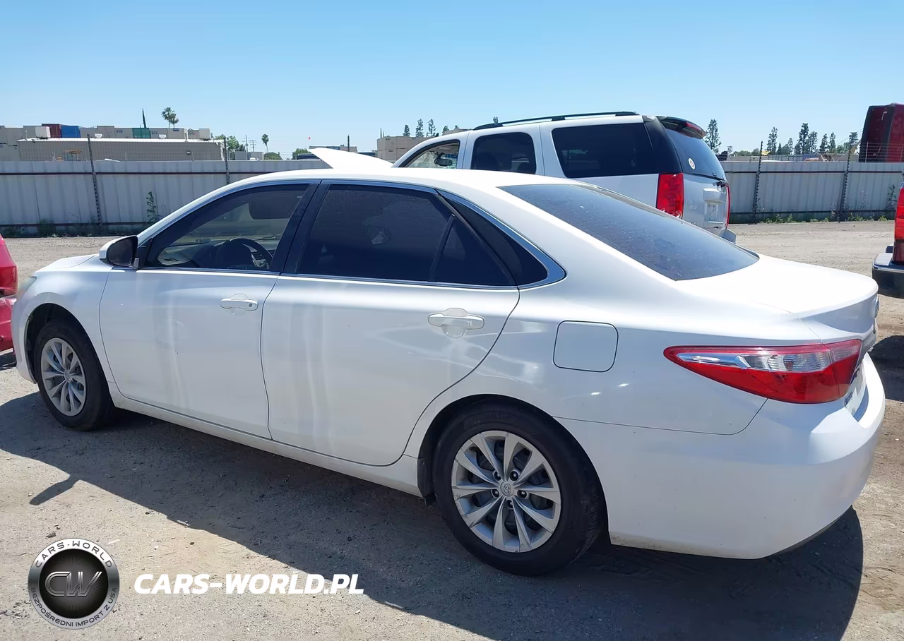2017 Toyota Camry Le VIN:4T1BF1FK9HU349471 - 14